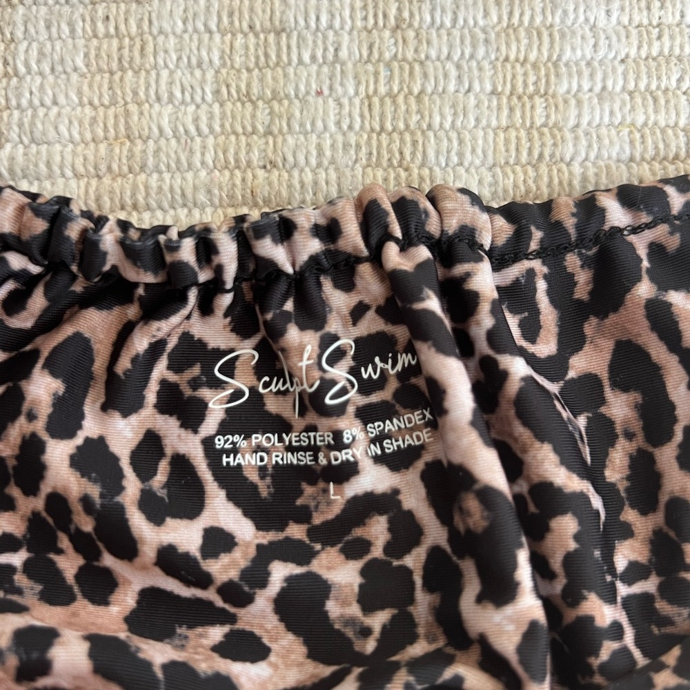 Leopard Print Bikini - Picture 4 of 5
